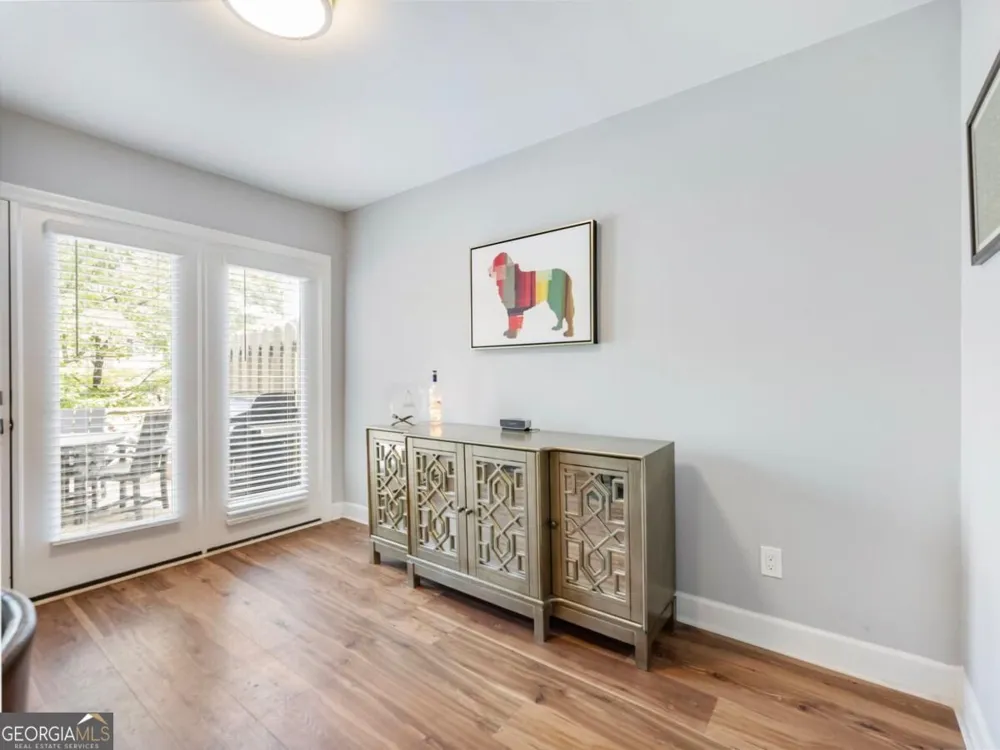 81 Mount Vernon CIR Sandy Springs, GA 30338