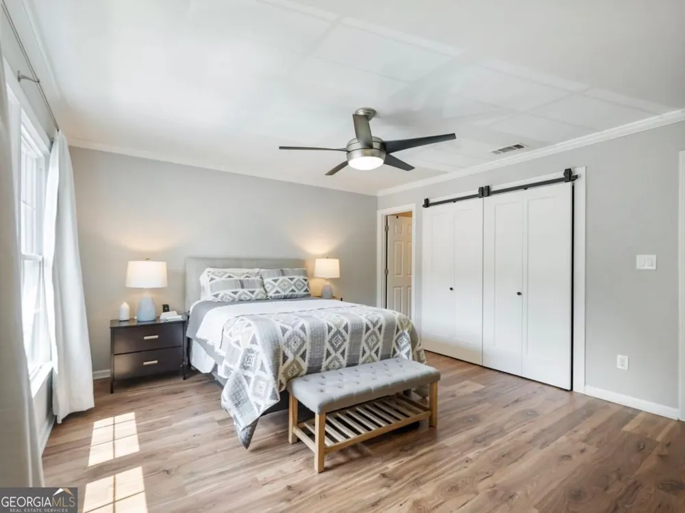 81 Mount Vernon CIR Sandy Springs, GA 30338