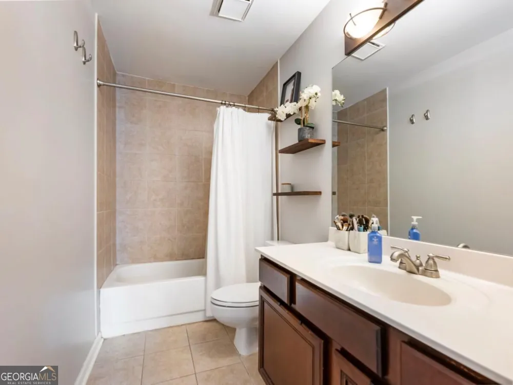 81 Mount Vernon CIR Sandy Springs, GA 30338