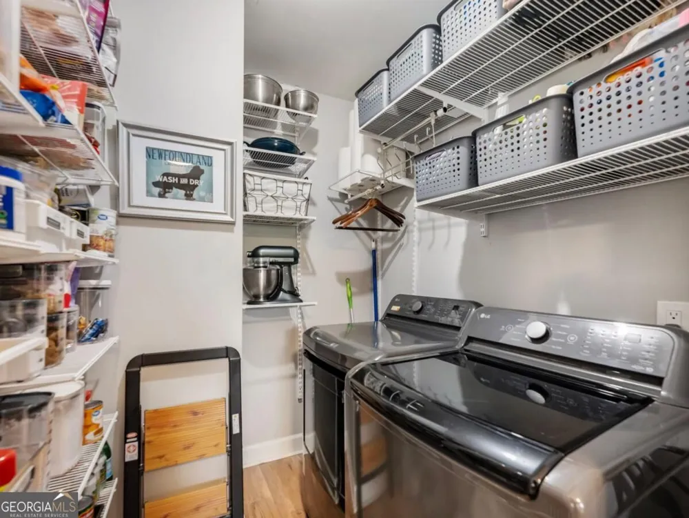 81 Mount Vernon CIR Sandy Springs, GA 30338