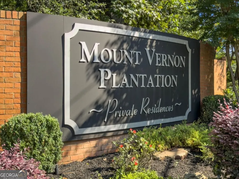 81 Mount Vernon CIR Sandy Springs, GA 30338