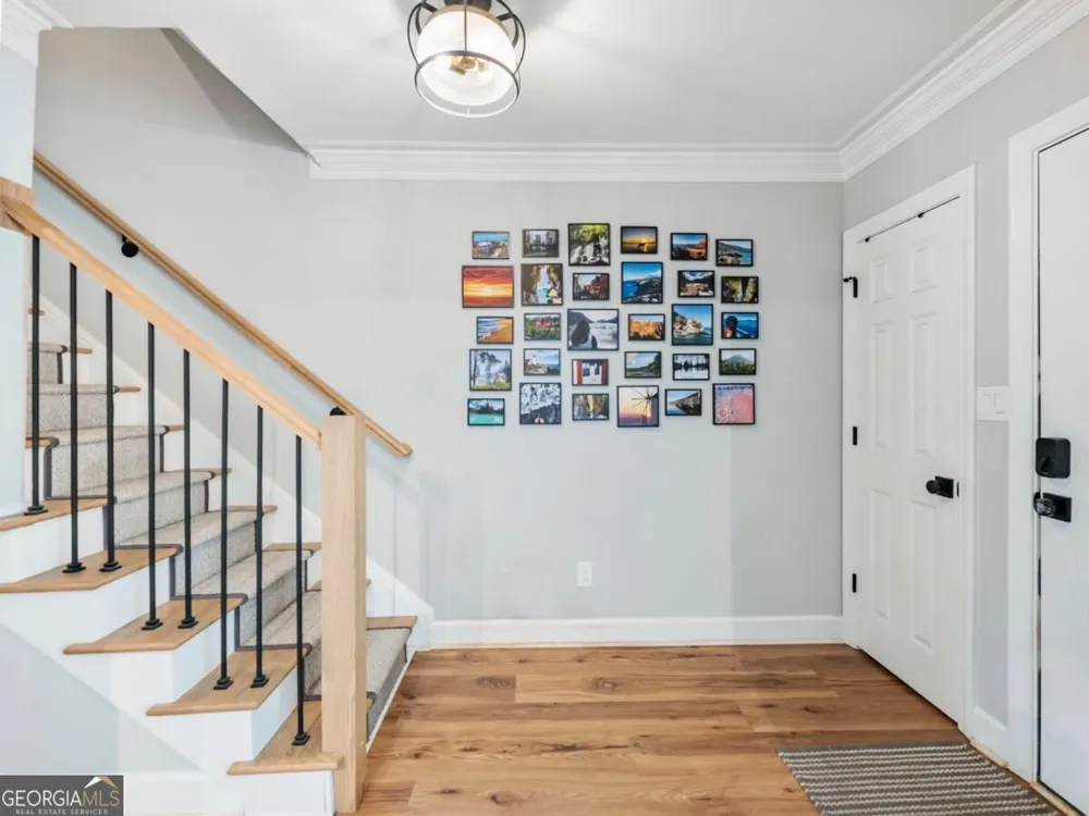 81 Mount Vernon CIR Sandy Springs, GA 30338