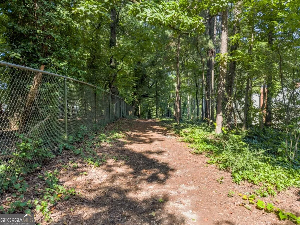 81 Mount Vernon CIR Sandy Springs, GA 30338