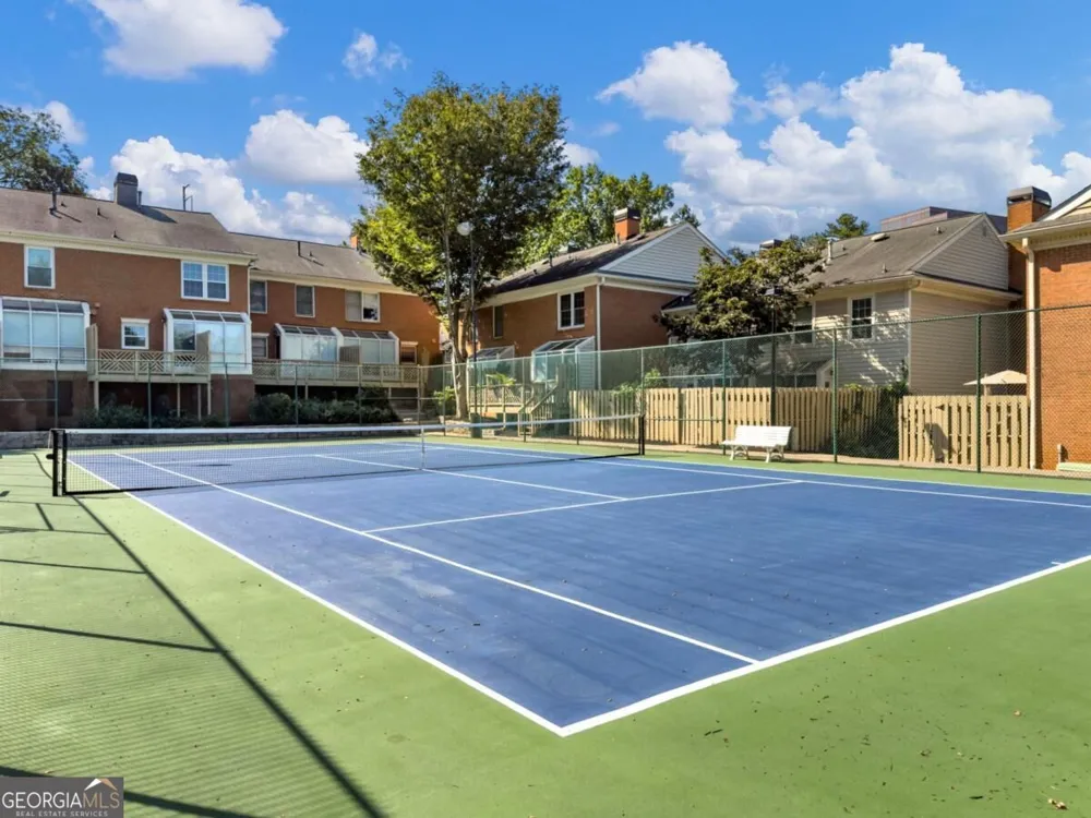 81 Mount Vernon CIR Sandy Springs, GA 30338