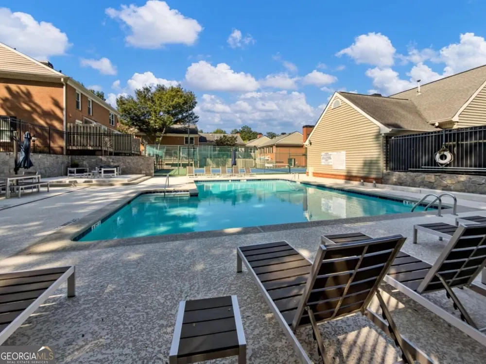 81 Mount Vernon CIR Sandy Springs, GA 30338