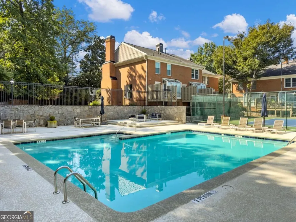 81 Mount Vernon CIR Sandy Springs, GA 30338