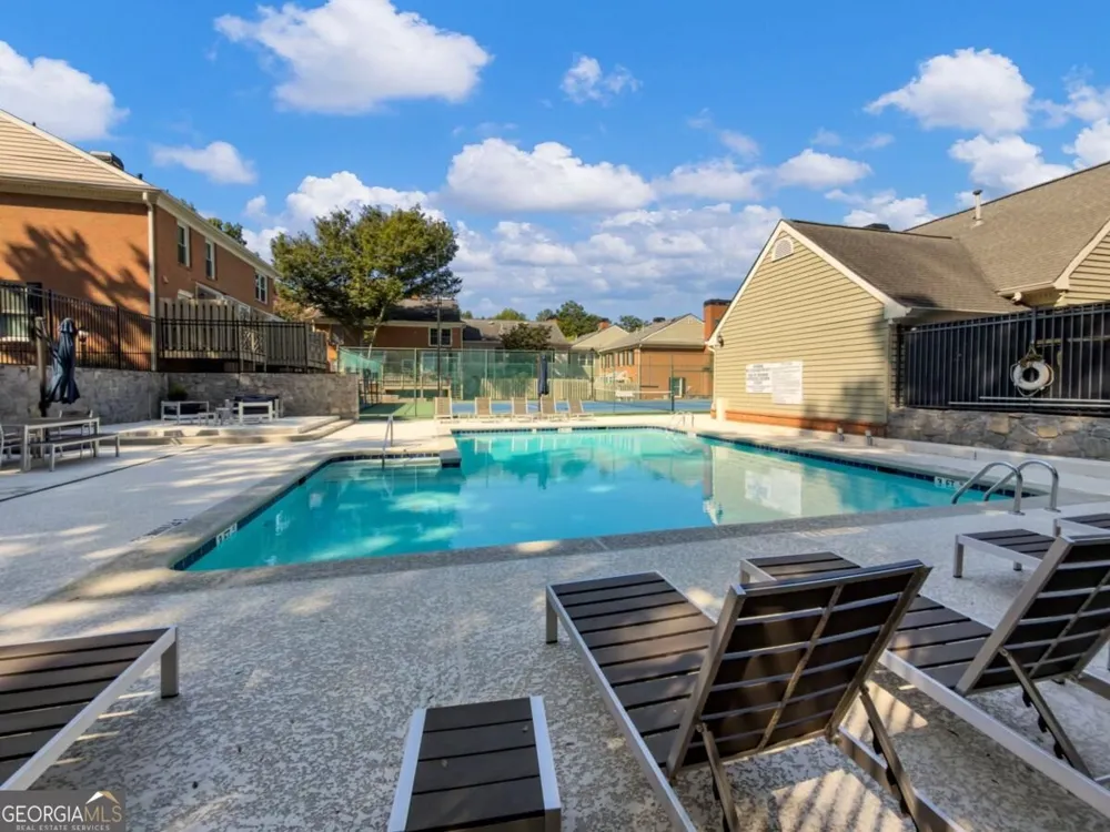 81 Mount Vernon CIR Sandy Springs, GA 30338