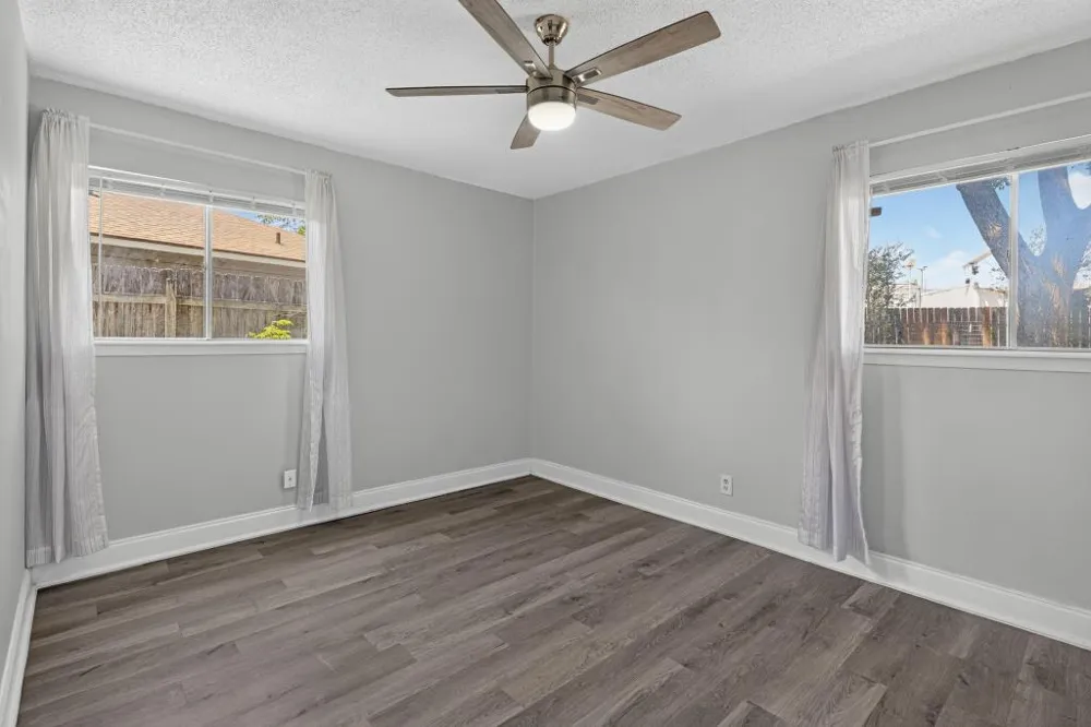 8602 Colonial Drive Austin, TX 78758