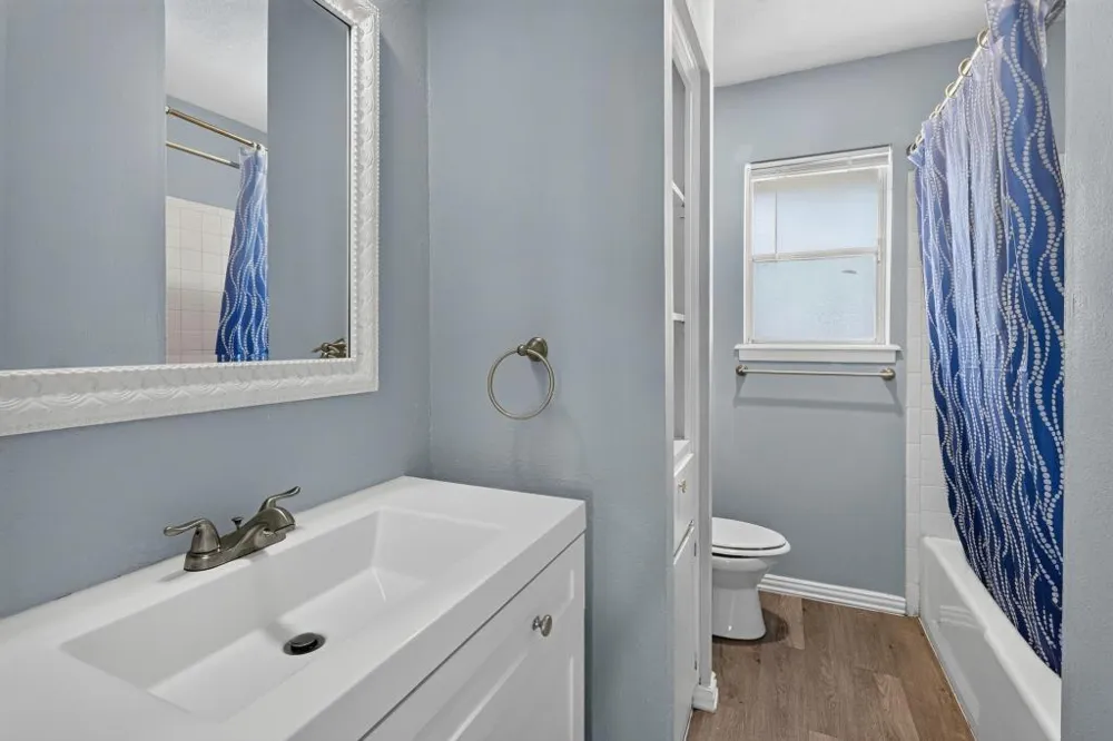 8602 Colonial Drive Austin, TX 78758