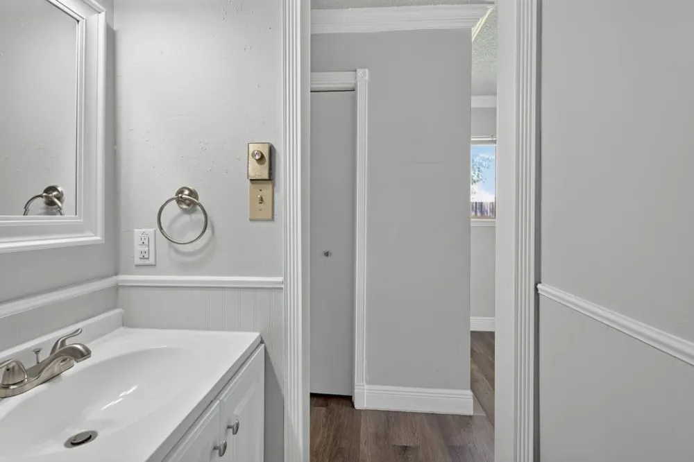 8602 Colonial Drive Austin, TX 78758