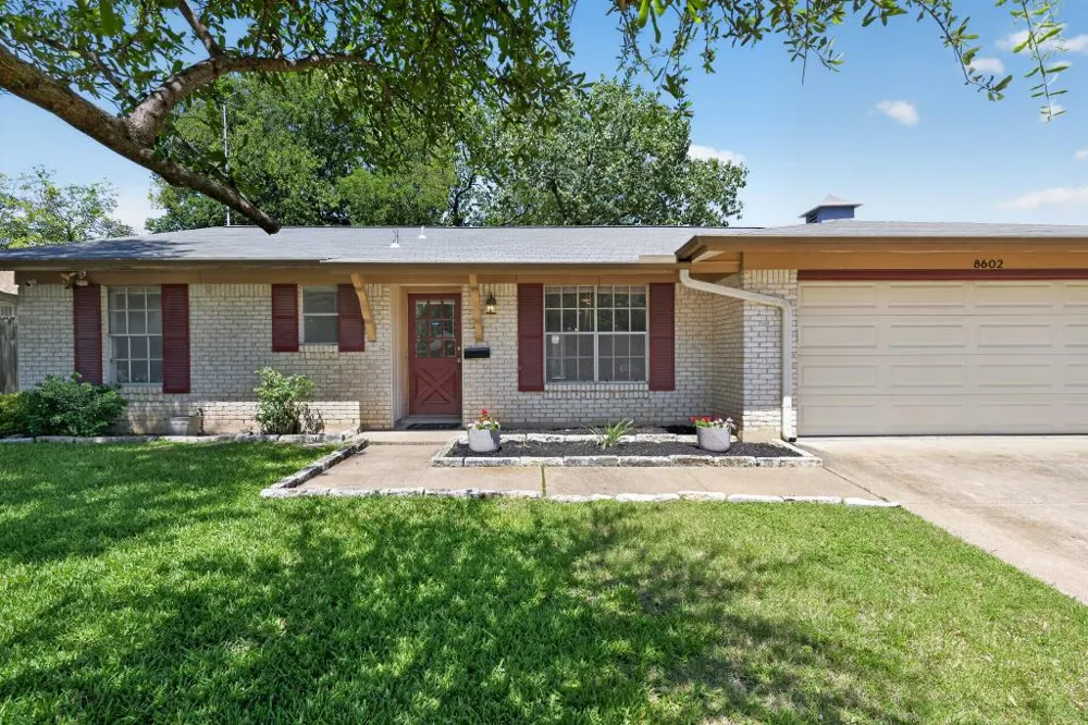 8602 Colonial Drive Austin, TX 78758