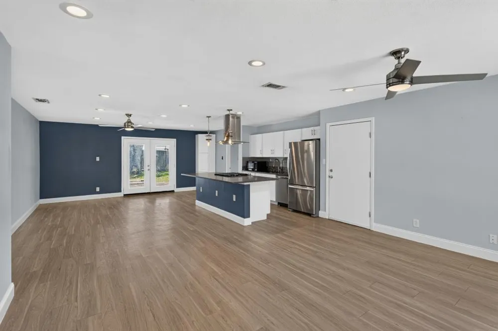 8602 Colonial Drive Austin, TX 78758