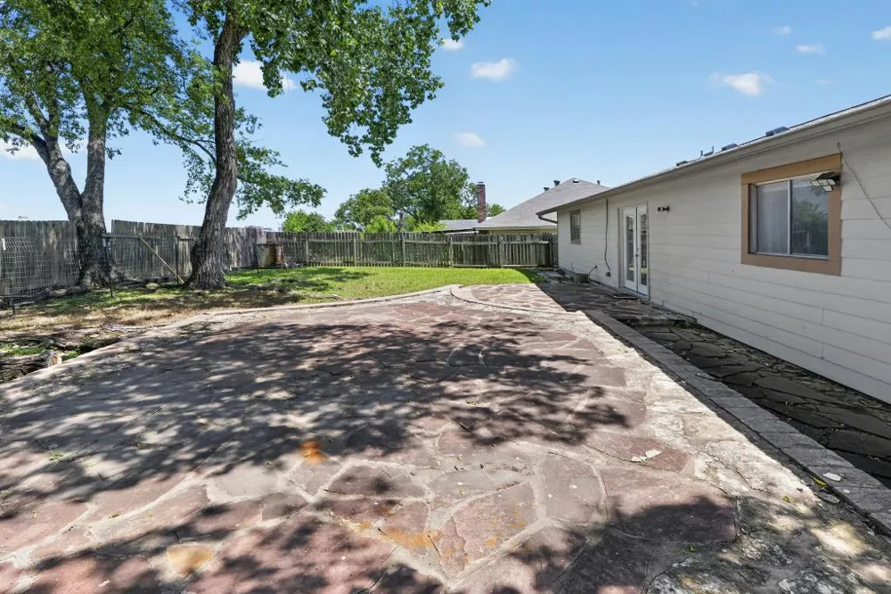 8602 Colonial Drive Austin, TX 78758