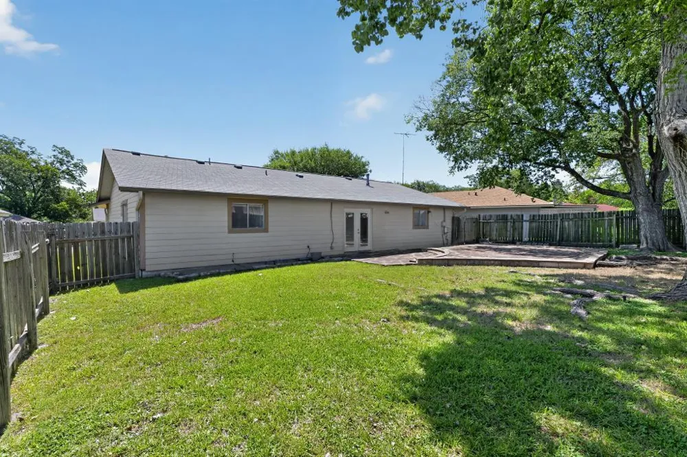 8602 Colonial Drive Austin, TX 78758