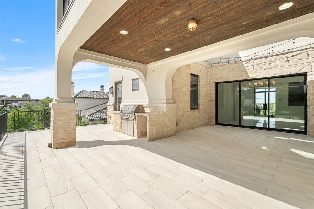 702 Serene Estates Drive Austin, TX 78738