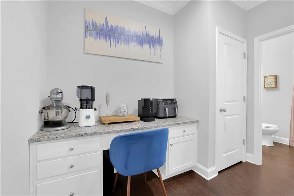 512 Via Secco Lane Suwanee, GA 30024
