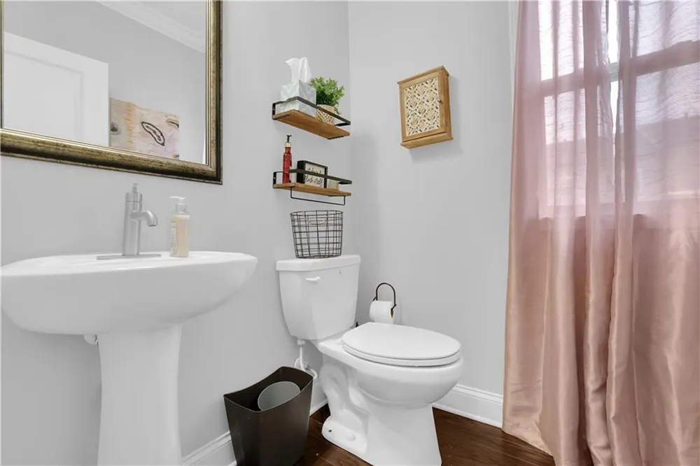 512 Via Secco Lane Suwanee, GA 30024