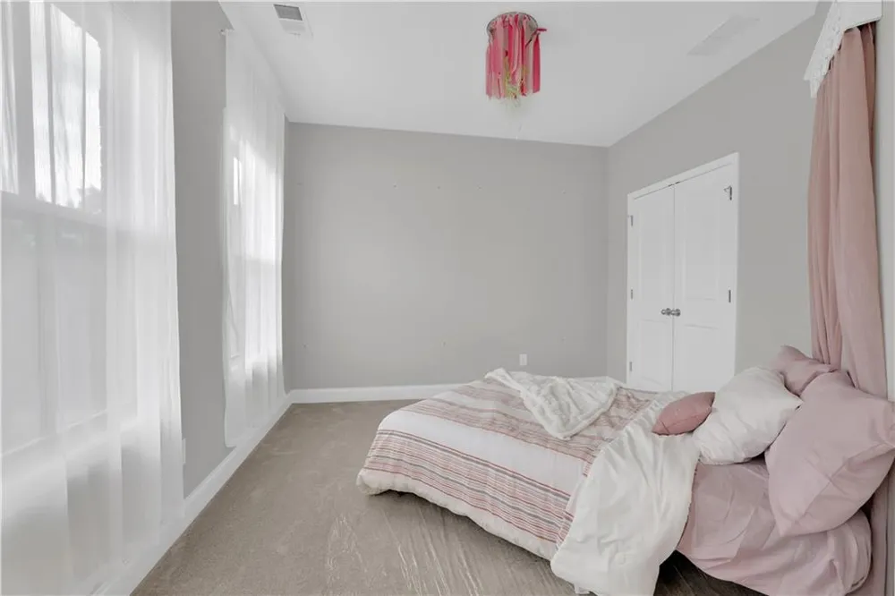 512 Via Secco Lane Suwanee, GA 30024