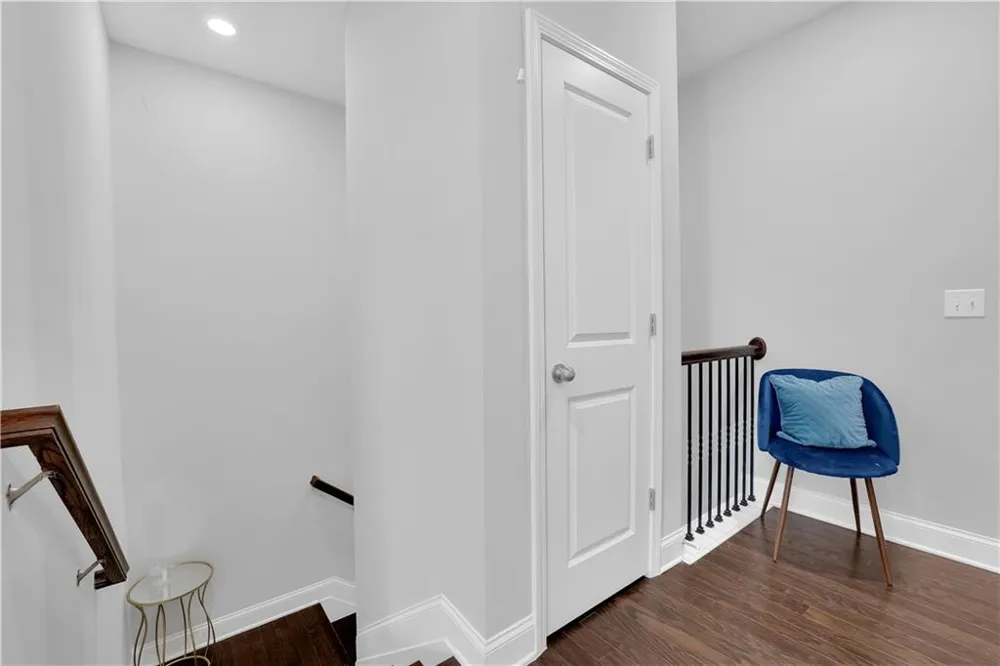 512 Via Secco Lane Suwanee, GA 30024
