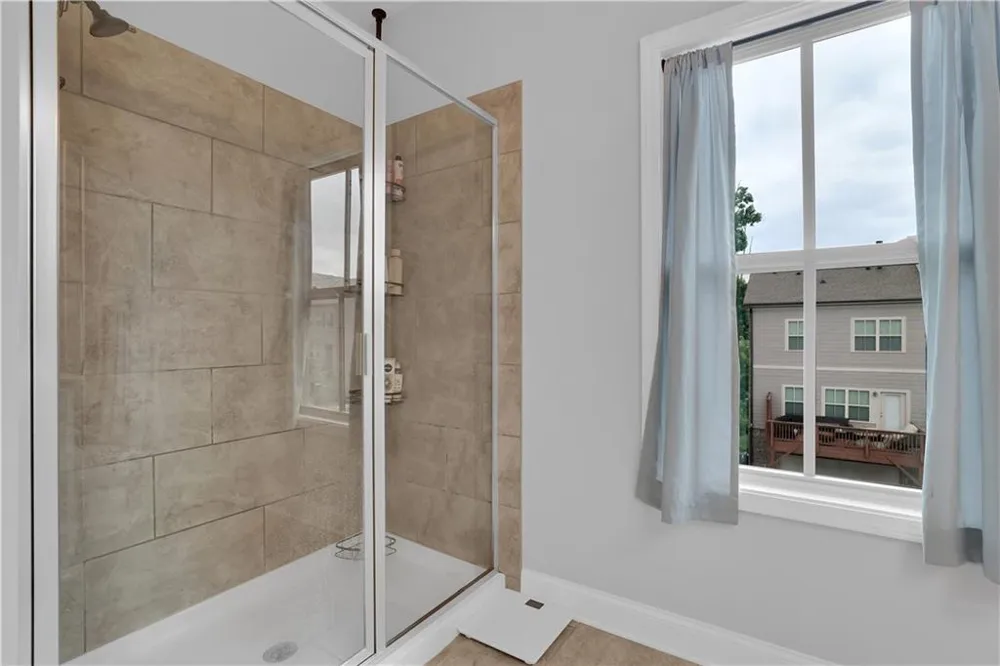 512 Via Secco Lane Suwanee, GA 30024