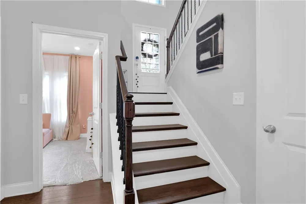 512 Via Secco Lane Suwanee, GA 30024