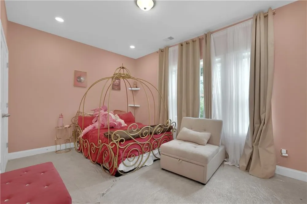 512 Via Secco Lane Suwanee, GA 30024