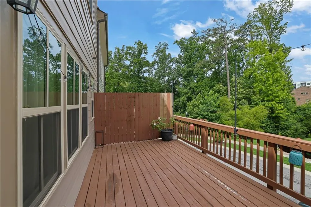 512 Via Secco Lane Suwanee, GA 30024
