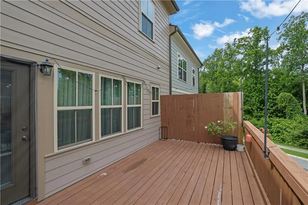 512 Via Secco Lane Suwanee, GA 30024