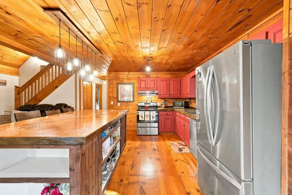 19 Blackberry Falls Lane Ellijay, GA 30536