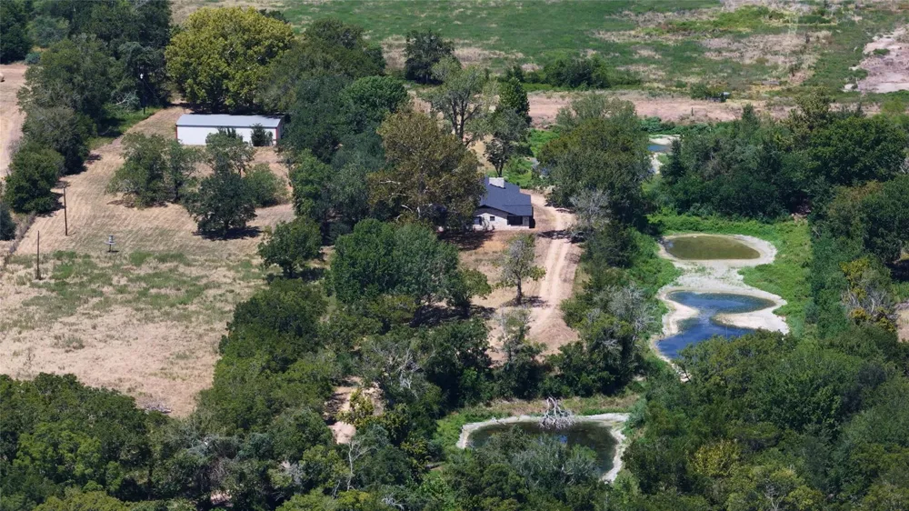 5420 Frances Road La Grange, TX 78945