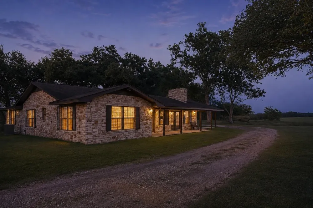 5420 Frances Road La Grange, TX 78945