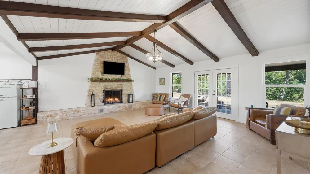 5420 Frances Road La Grange, TX 78945