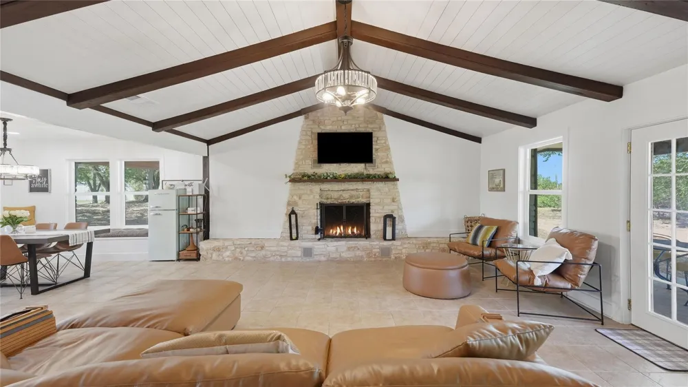 5420 Frances Road La Grange, TX 78945