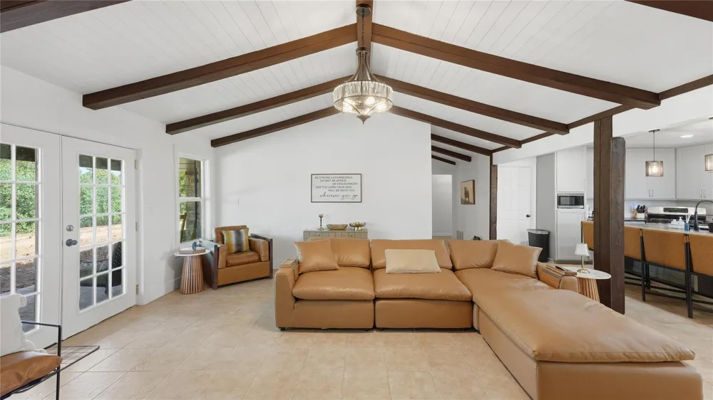 5420 Frances Road La Grange, TX 78945