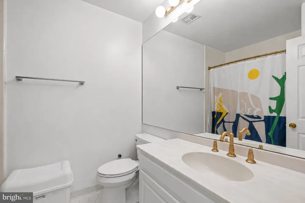4422 WESTOVER PLACE NW Washington, DC 20016