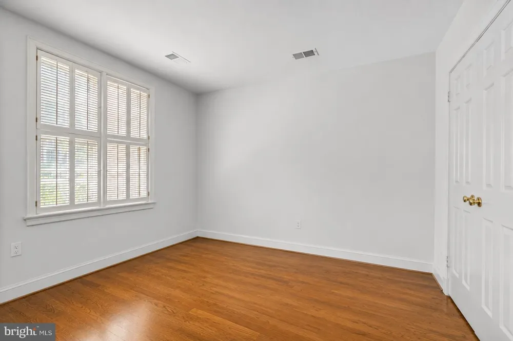 4422 WESTOVER PLACE NW Washington, DC 20016