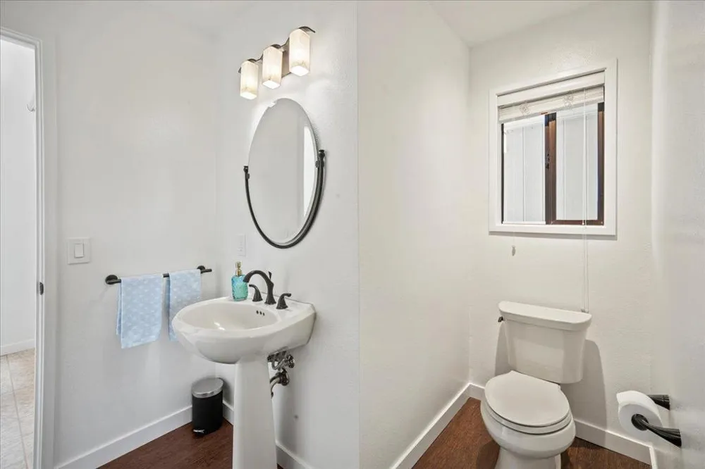 31499 Via Las Rosas Carmel Valley, CA 93924