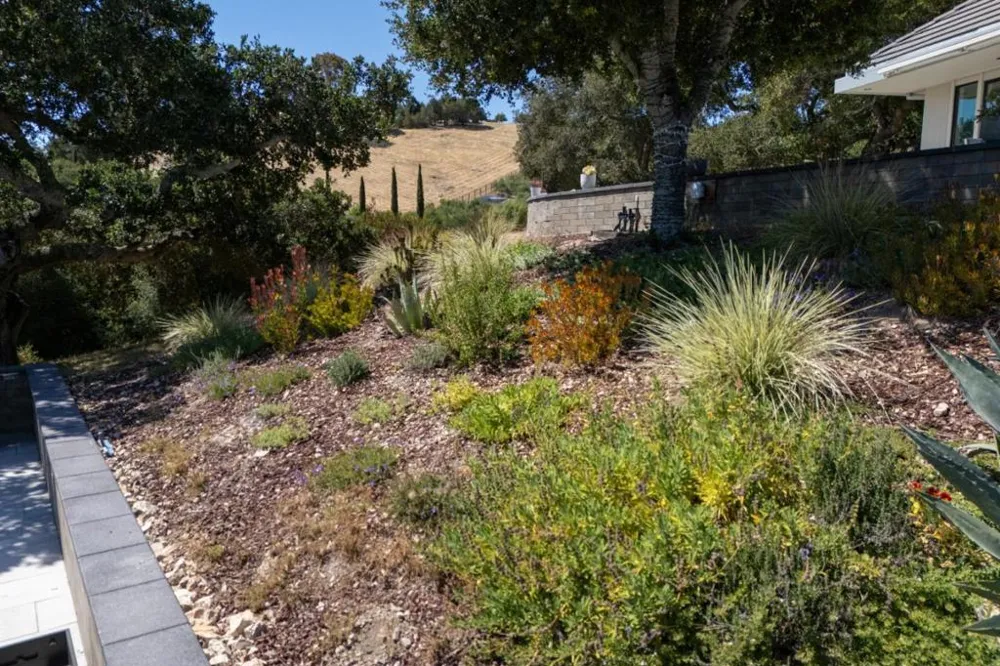 31499 Via Las Rosas Carmel Valley, CA 93924