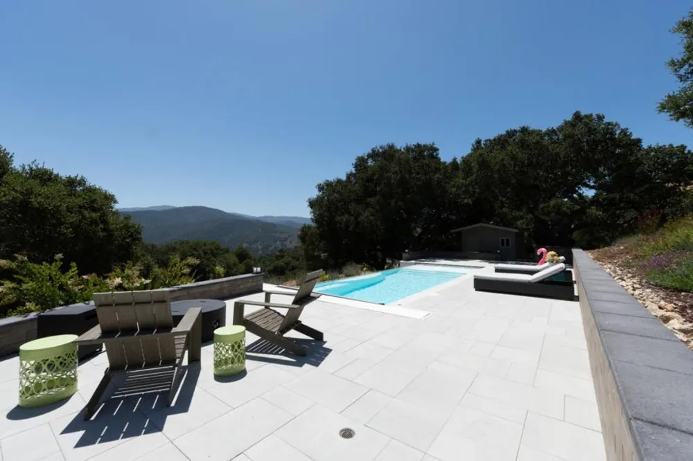 31499 Via Las Rosas Carmel Valley, CA 93924