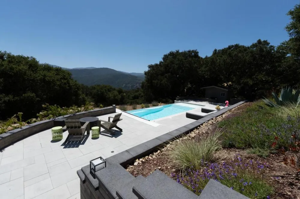 31499 Via Las Rosas Carmel Valley, CA 93924