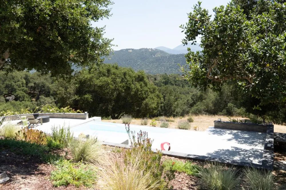 31499 Via Las Rosas Carmel Valley, CA 93924
