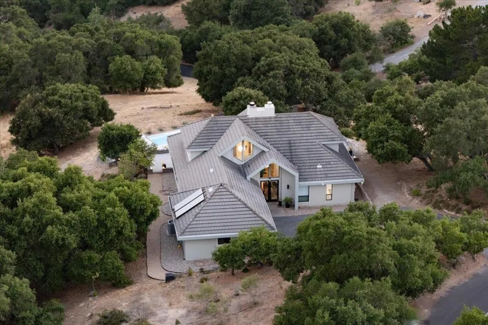31499 Via Las Rosas Carmel Valley, CA 93924