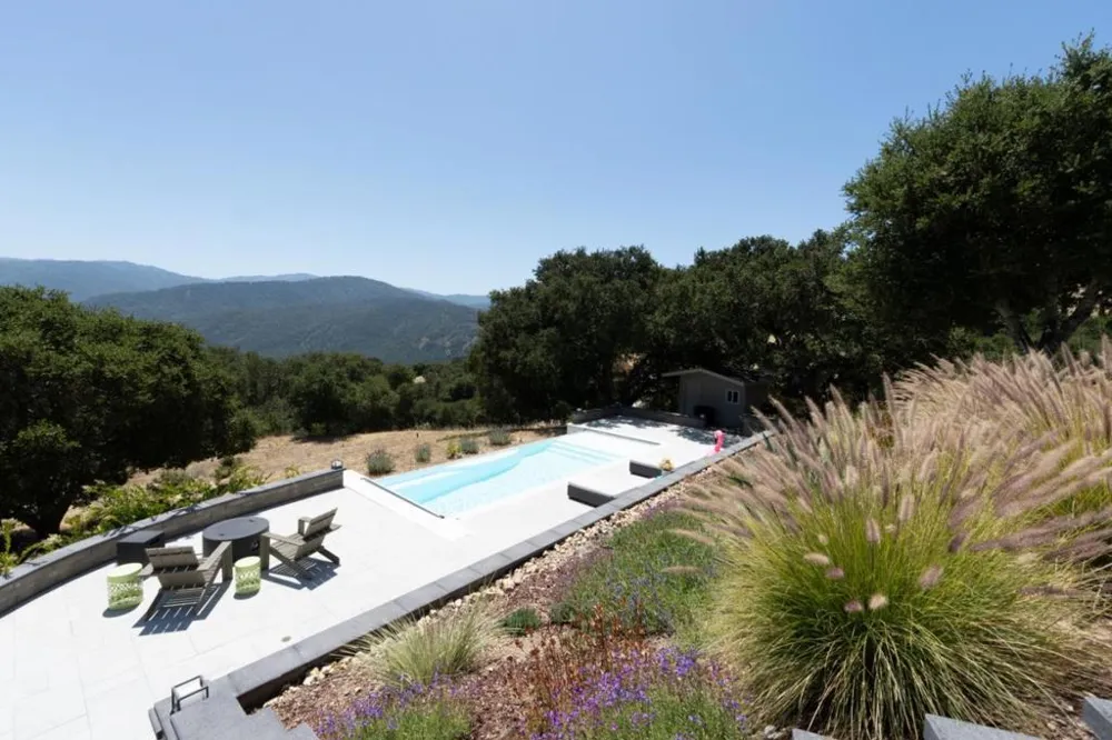 31499 Via Las Rosas Carmel Valley, CA 93924