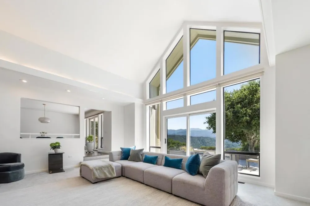 31499 Via Las Rosas Carmel Valley, CA 93924