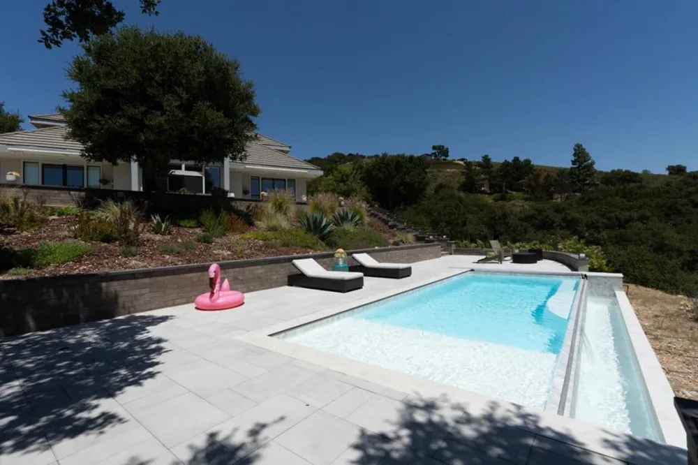 31499 Via Las Rosas Carmel Valley, CA 93924