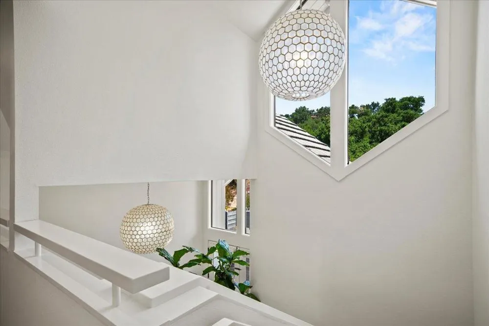 31499 Via Las Rosas Carmel Valley, CA 93924
