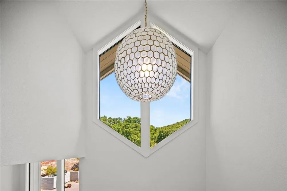 31499 Via Las Rosas Carmel Valley, CA 93924