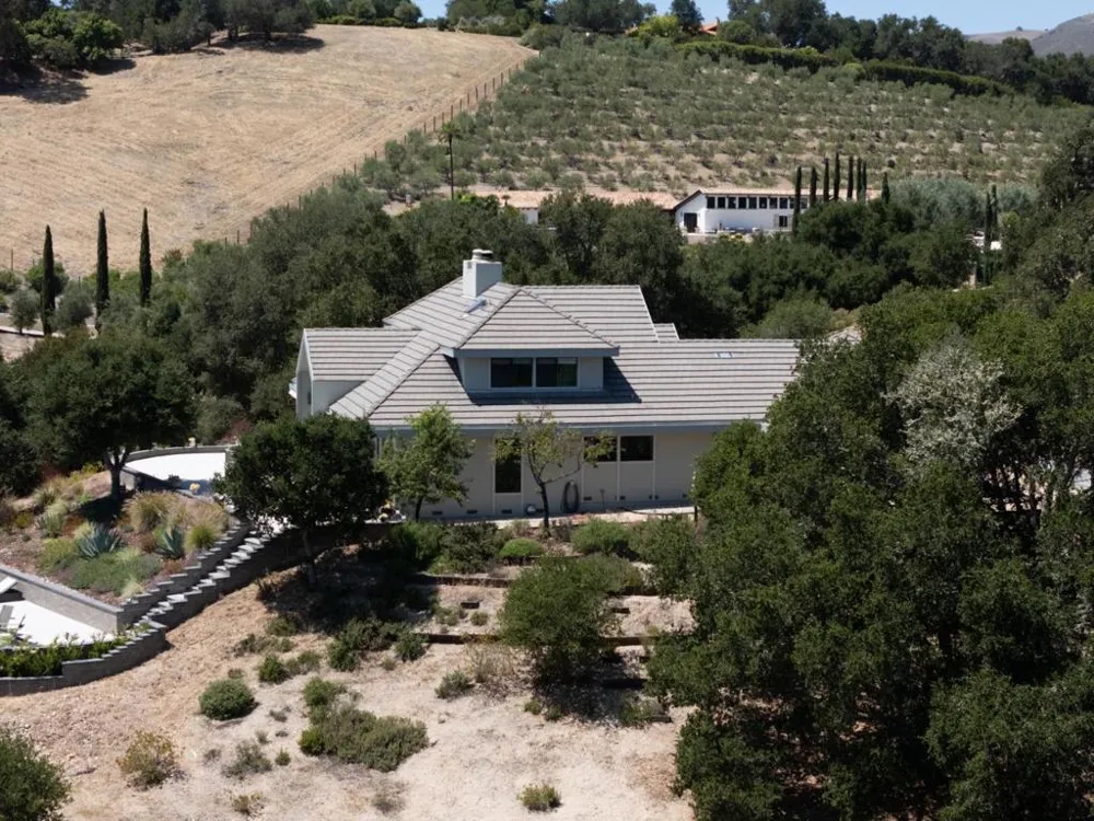 31499 Via Las Rosas Carmel Valley, CA 93924