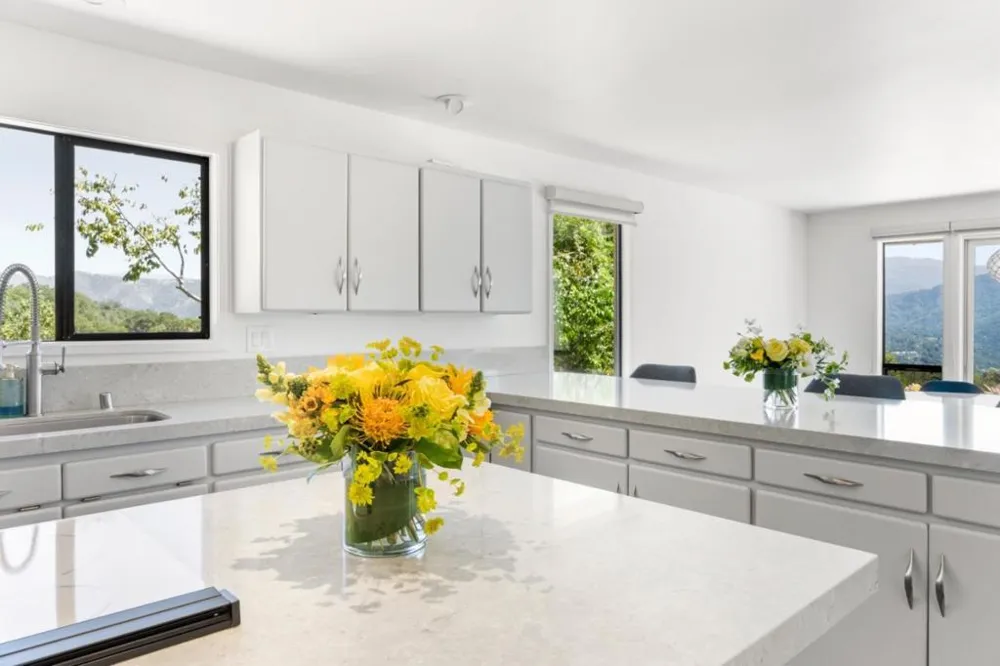 31499 Via Las Rosas Carmel Valley, CA 93924