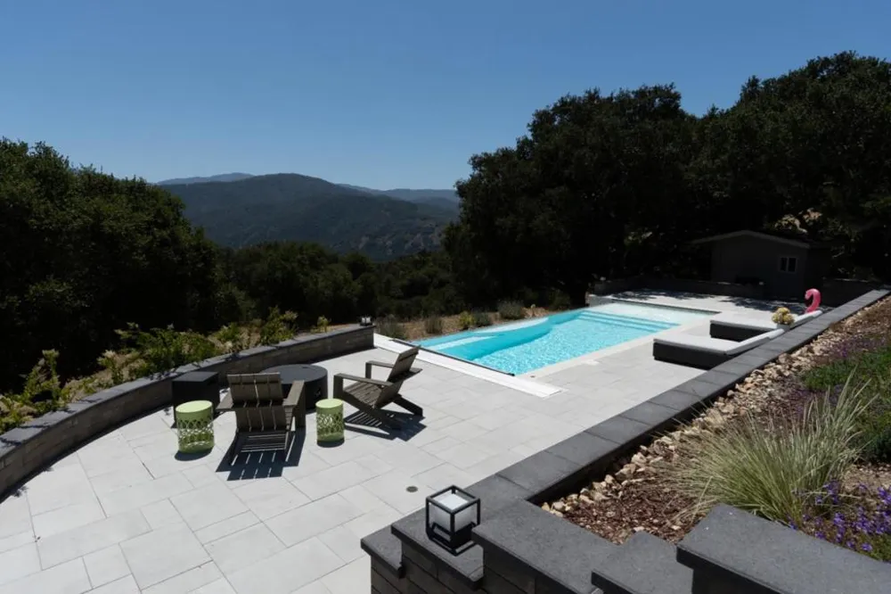 31499 Via Las Rosas Carmel Valley, CA 93924